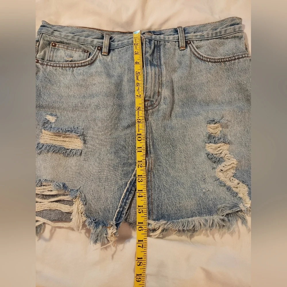 We The Free Distreesed Denim Mini Skirt - 30
